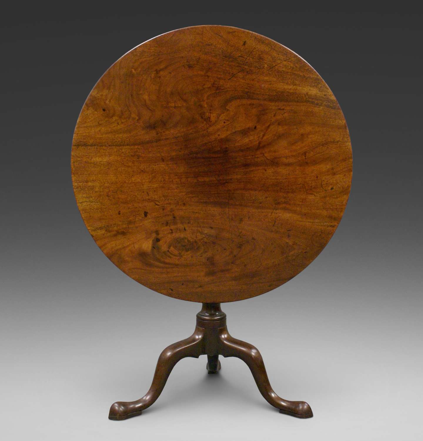 18th Century mahogany cabriole leg tripod table