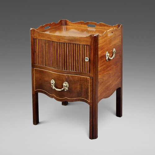 A George III period mahogany tray-top commode